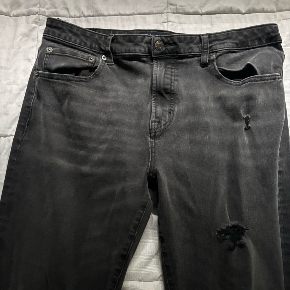 Stylish Black Distressed Jeans